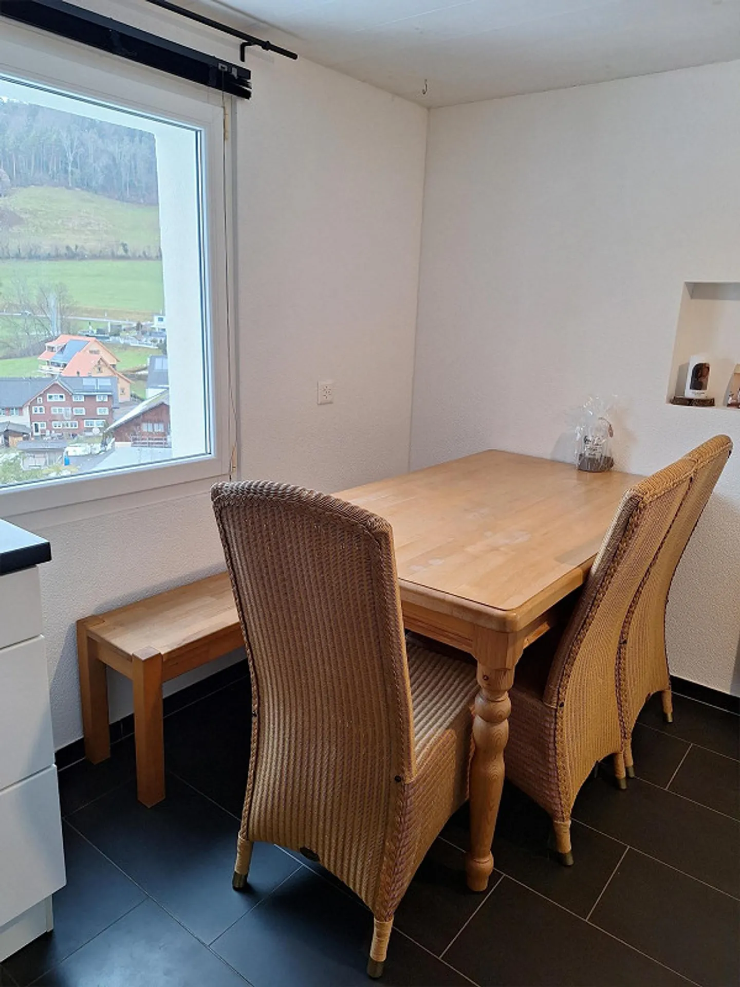 Subtenant for a beautiful rural 5.5 room apartment - Photo 9 of 16