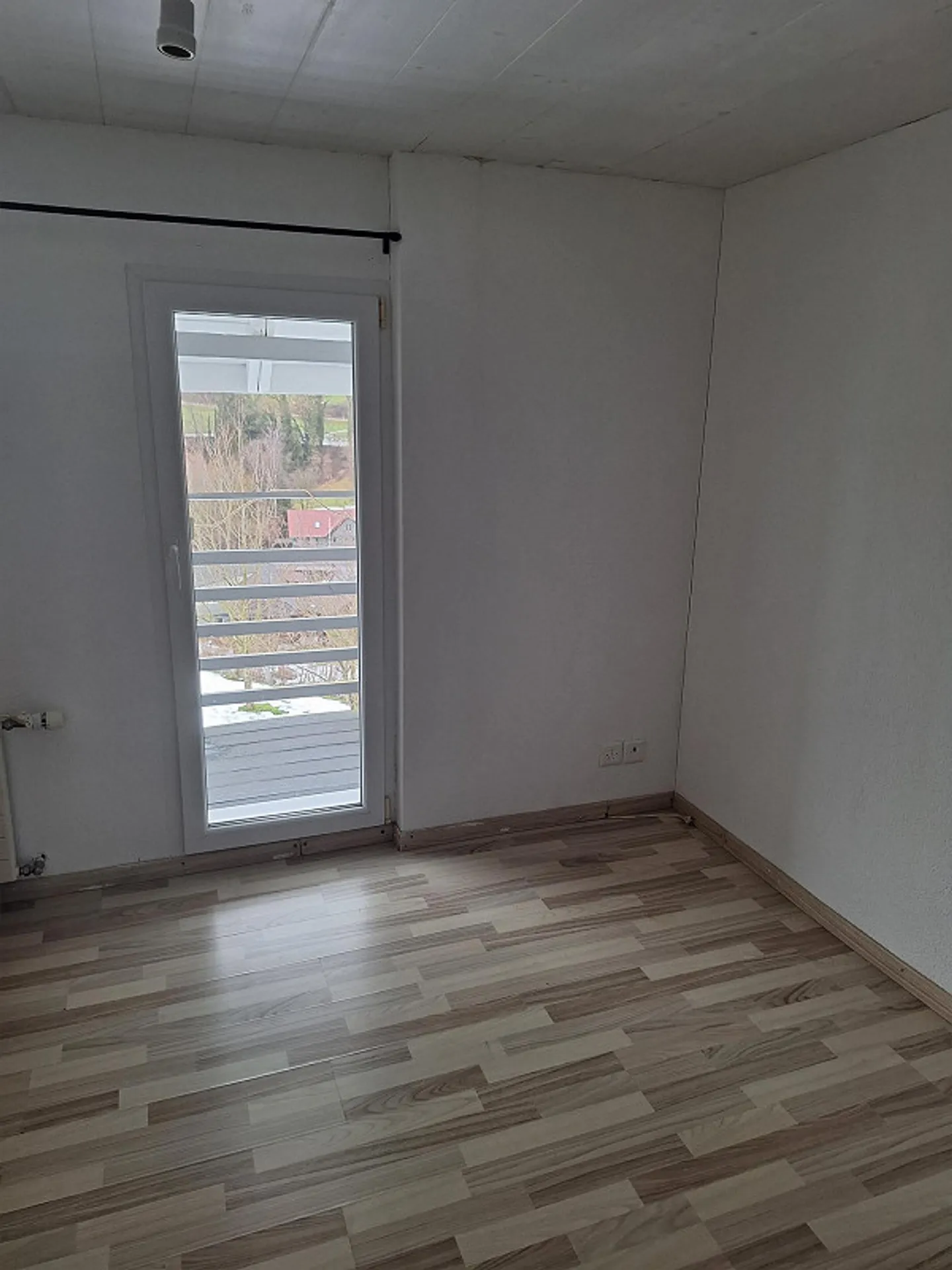 Subtenant for a beautiful rural 5.5 room apartment - Photo 16 of 16