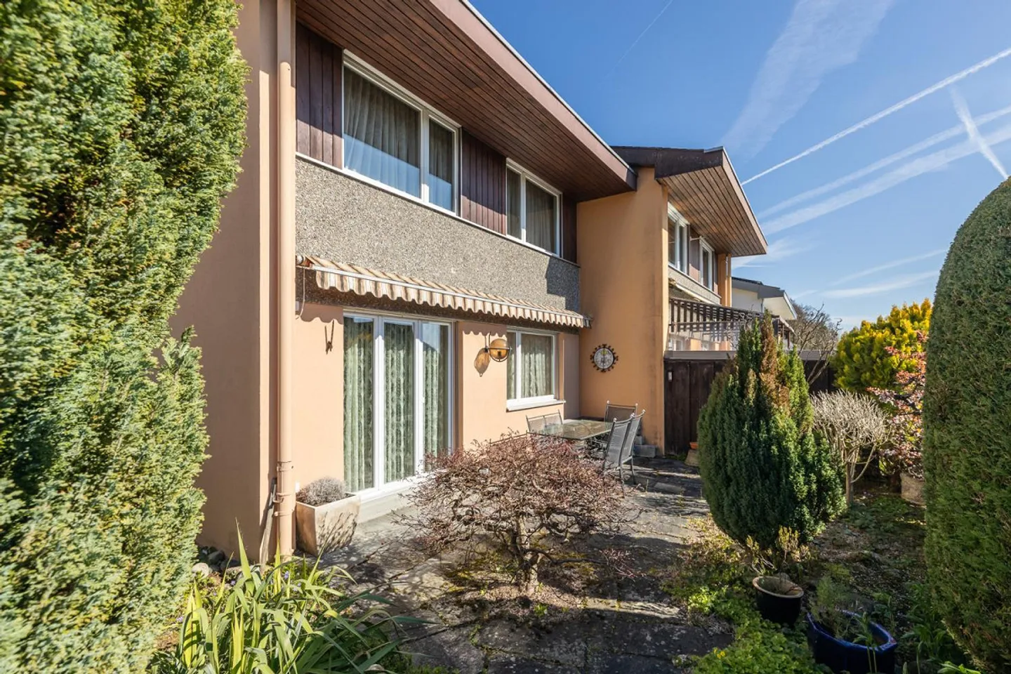 Charmantes Doppelhaus mit Garten - Foto 9 von 10