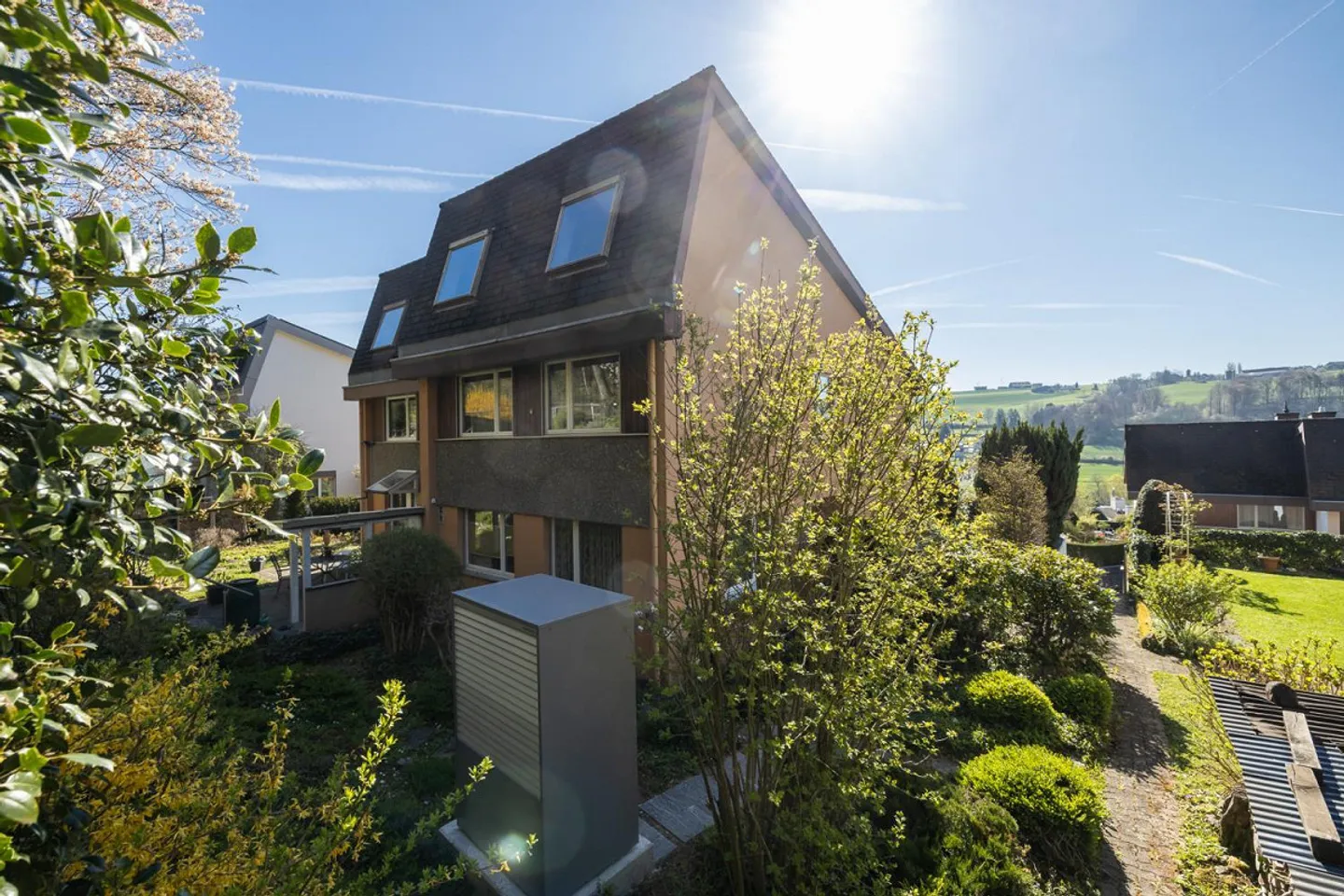 Charmantes Doppelhaus mit Garten - Foto 10 von 10