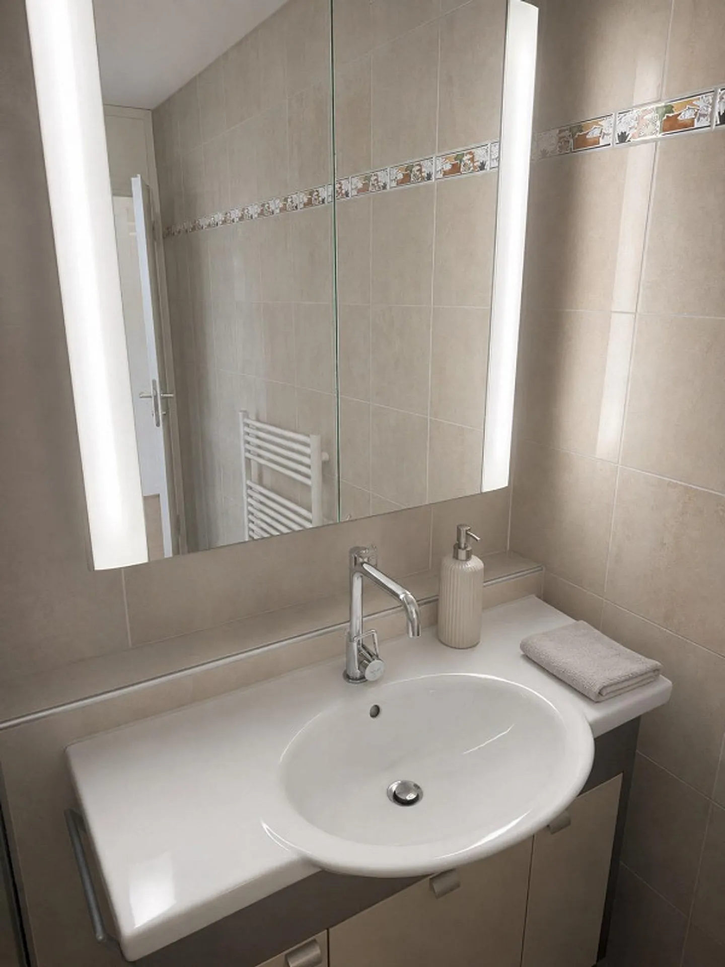 Appartement de jardin 3,5 pièces de rêve avec oasis privée et studio - Photo 7 sur 11