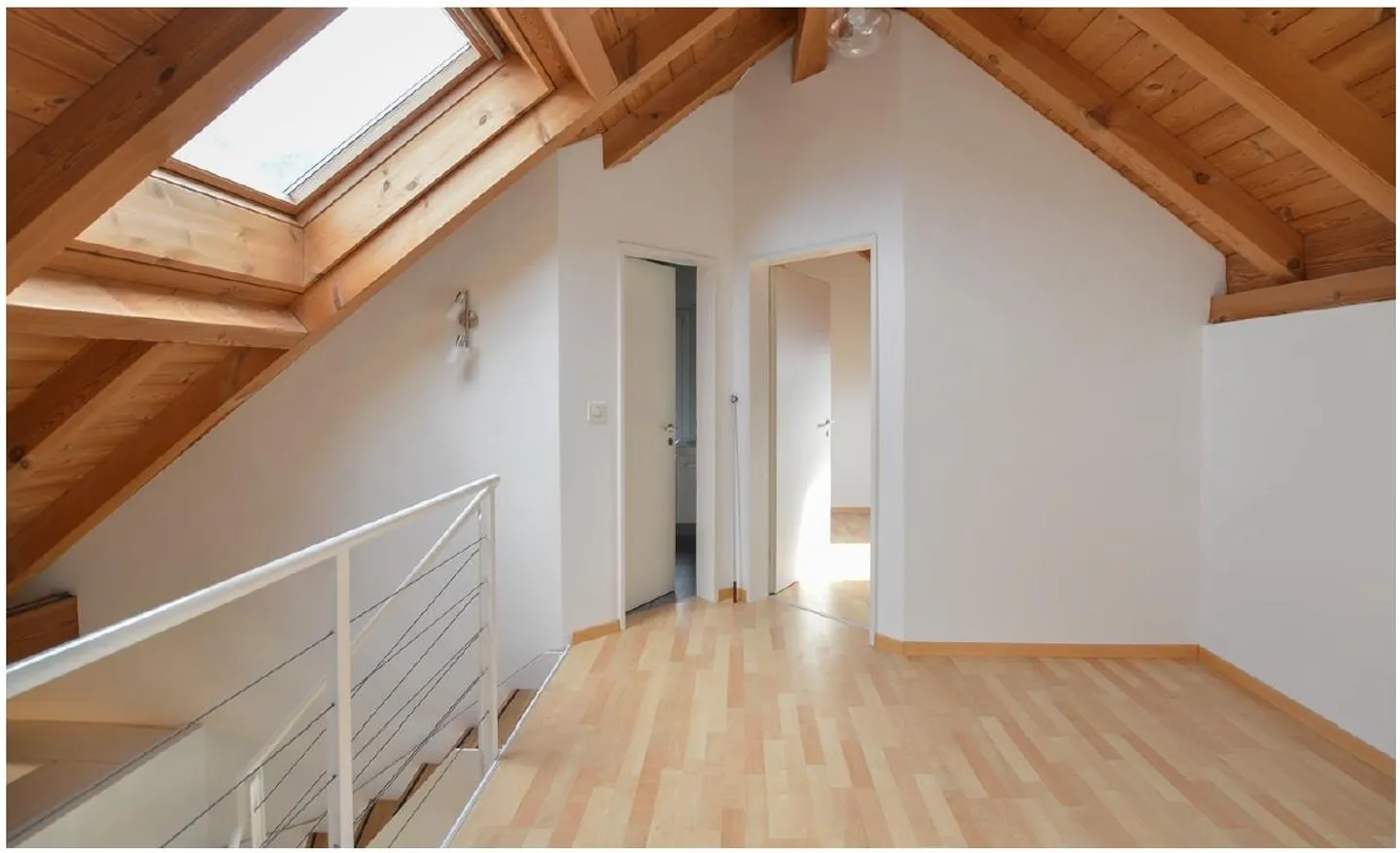 Appartamento maisonette luminoso e grande di 5.5 stanze in affitto - Foto 9 di 14