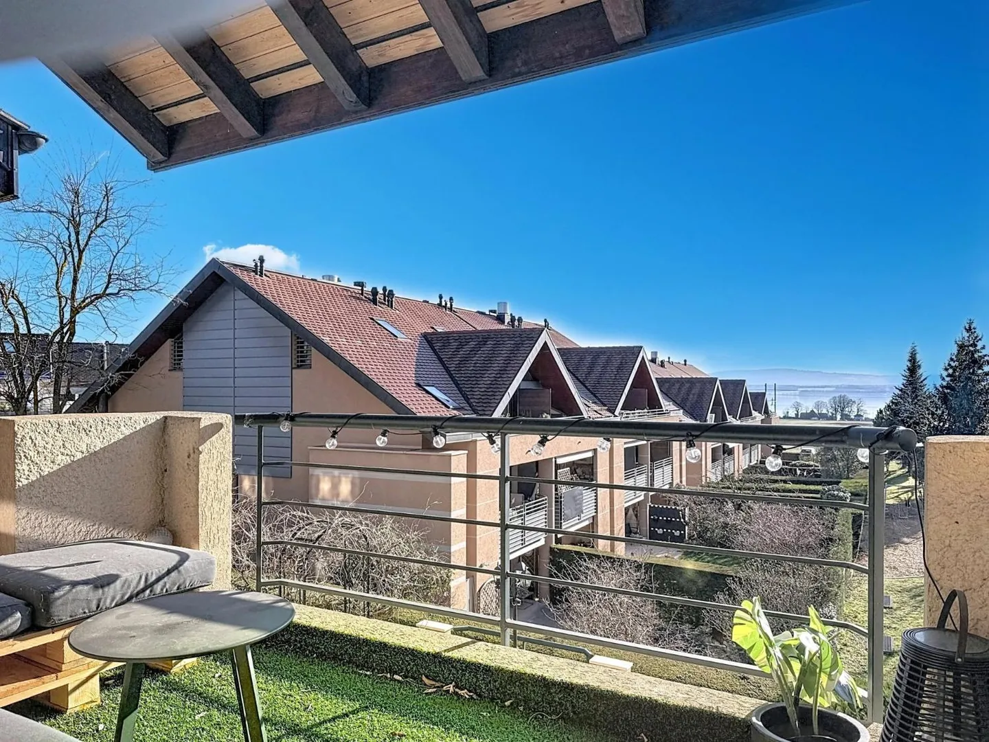 Une maison élégante au cœur de Founex avec vue sur le lac - Photo 10 sur 11