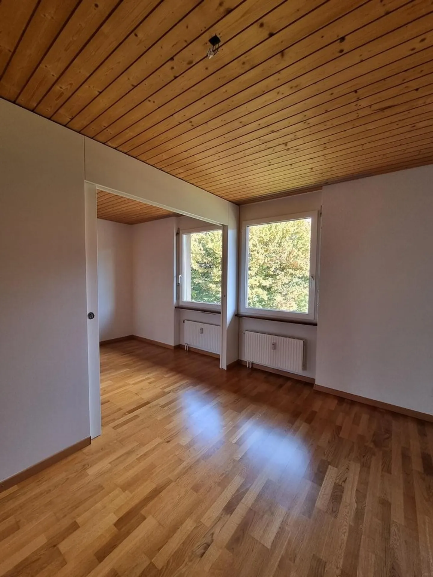 Luminoso appartamento 4.5 locali - Foto 7 di 12