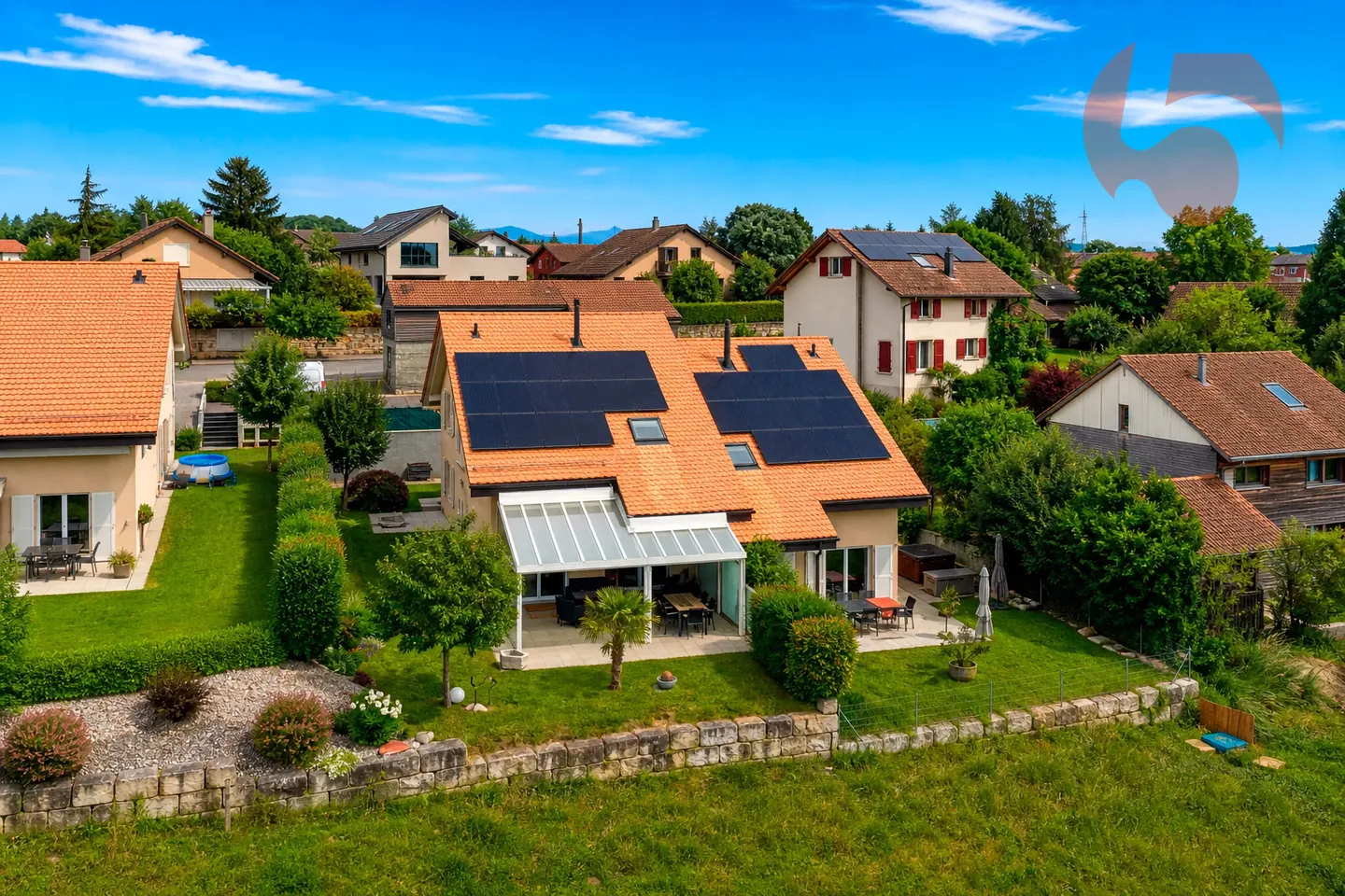 Magnifica villa di 4,5 stanze con vista panoramica sul Giura e sul paesaggio circostante - Foto 1 di 16