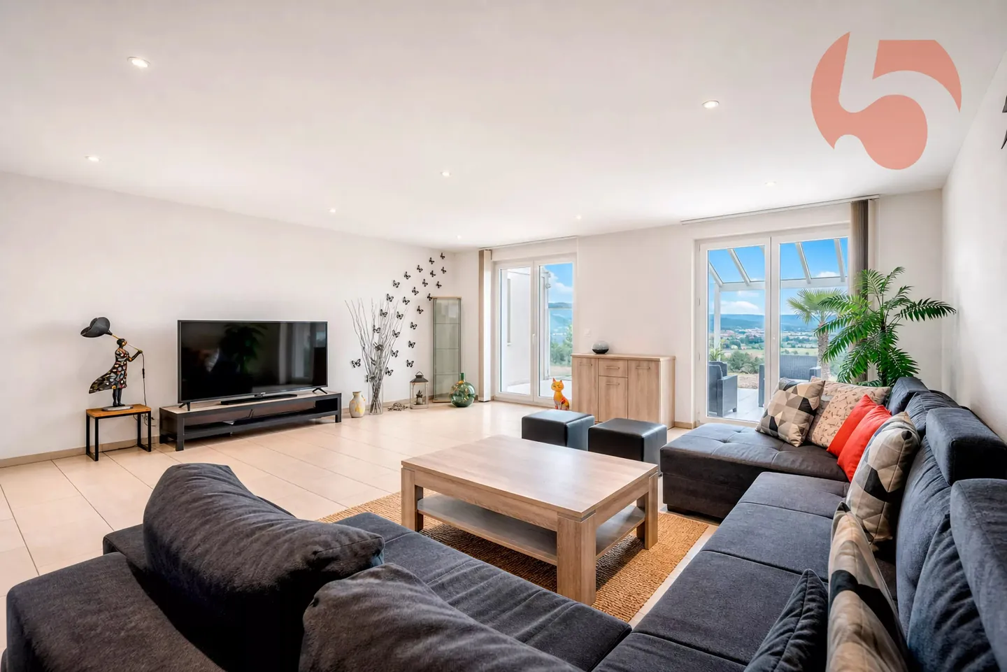 Magnifica villa di 4,5 stanze con vista panoramica sul Giura e sul paesaggio circostante - Foto 5 di 16