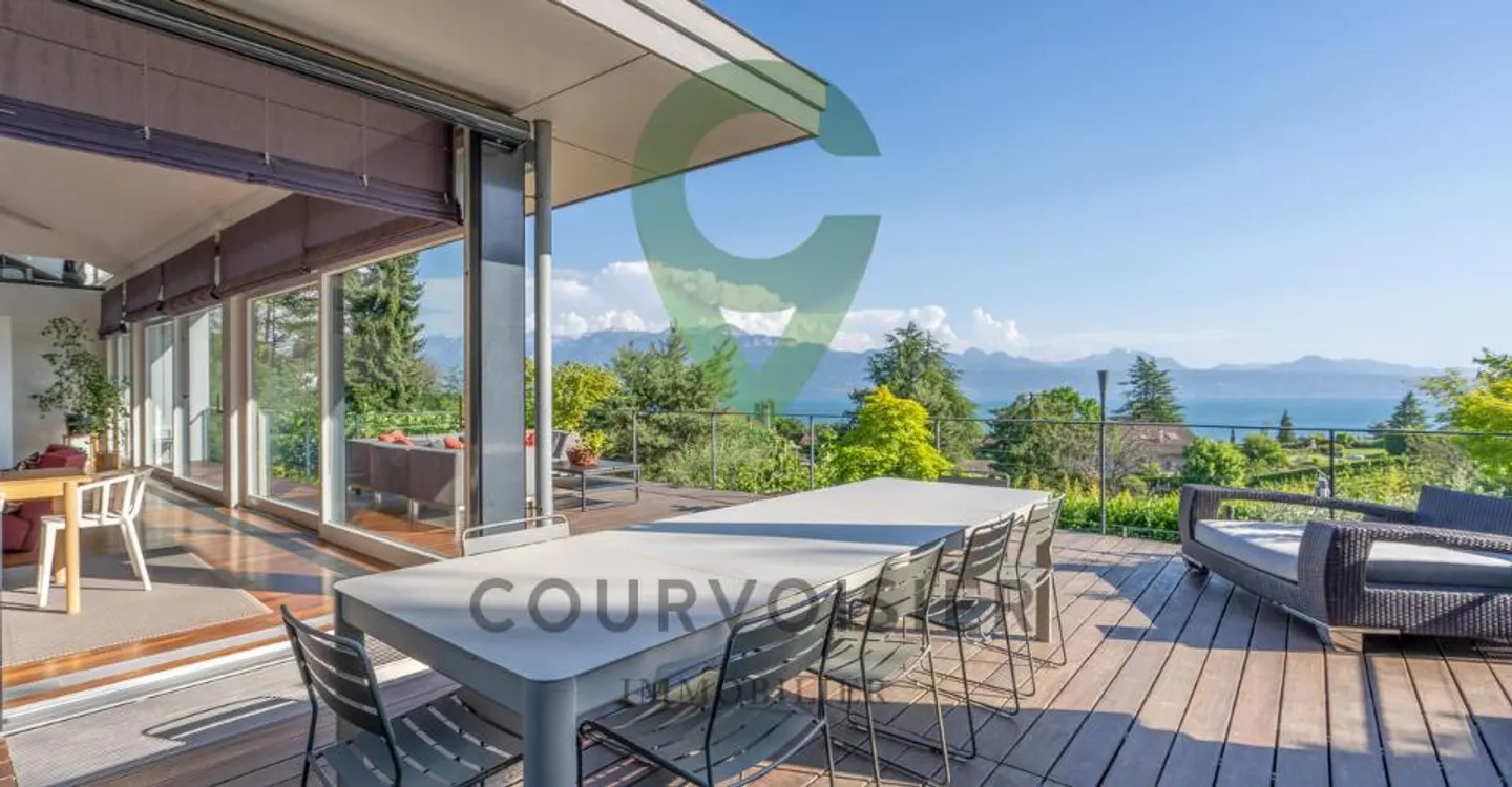 Sublime contemporary villa with panoramic view and mirror pool - Photo 11 of 11