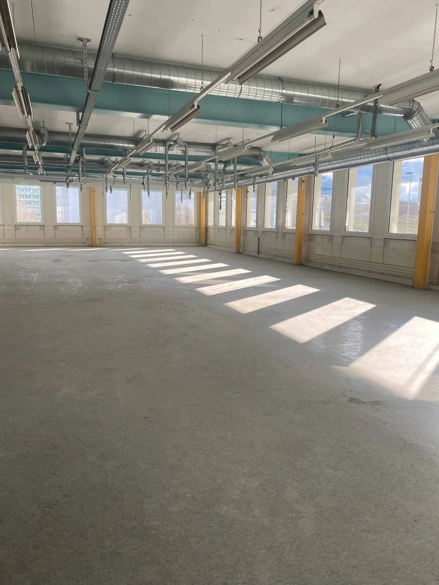 Gewerbliche Räumlichkeiten in der FTI-Zone von ca. 1100 m2 in Plan-les-Ouates - Foto 4 von 6