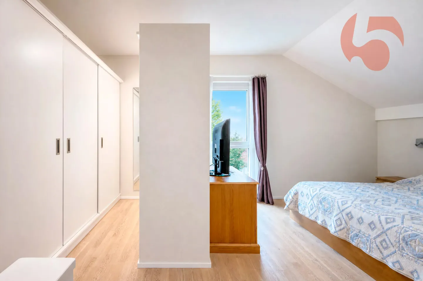 Magnifica villa di 4,5 locali con vista panoramica sul Giura e sulla campagna circostante - Foto 9 di 13