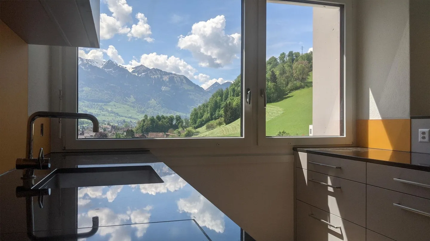 Appartamento 5.5 stanze completamente arredato con vista mozzafiato - Foto 1 di 13