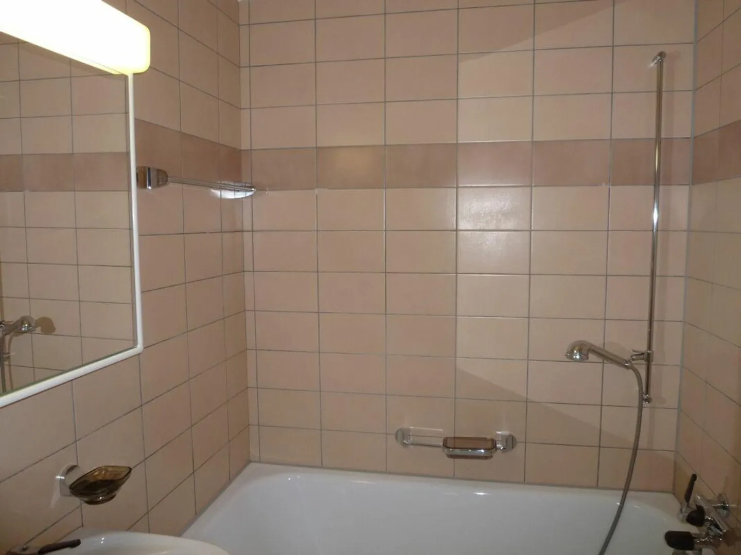 Ampio e luminoso appartamento con 4 stanze vicino al centro. Senza balcone - Foto 4 di 11