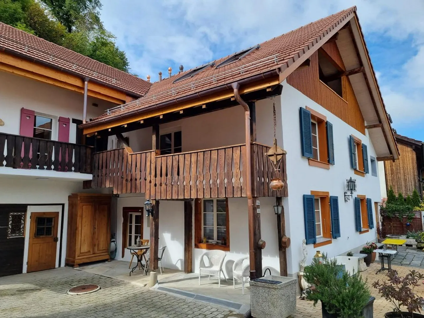 Charmantes Mehrfamilienhaus - Foto 3 von 8