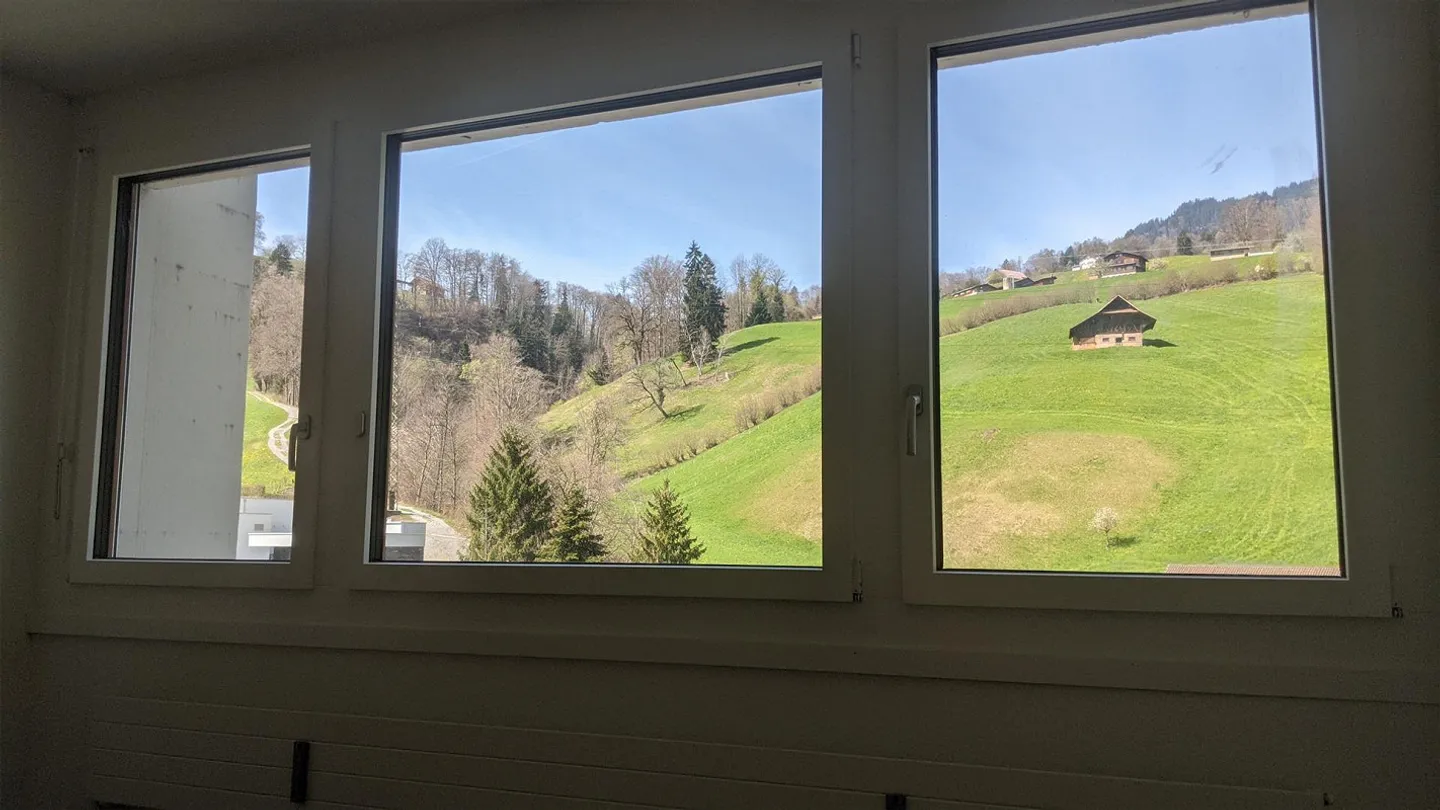 Appartamento 5.5 stanze completamente arredato con vista mozzafiato - Foto 3 di 13