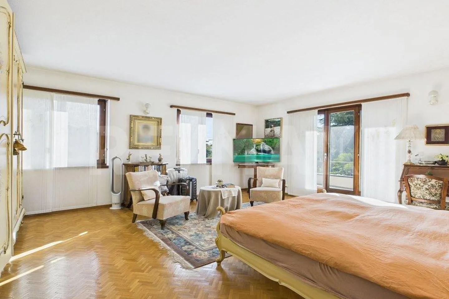 Grande casa di 7.5 locali a Coldrerio  ampliabile in zona R3 - Foto 6 di 13