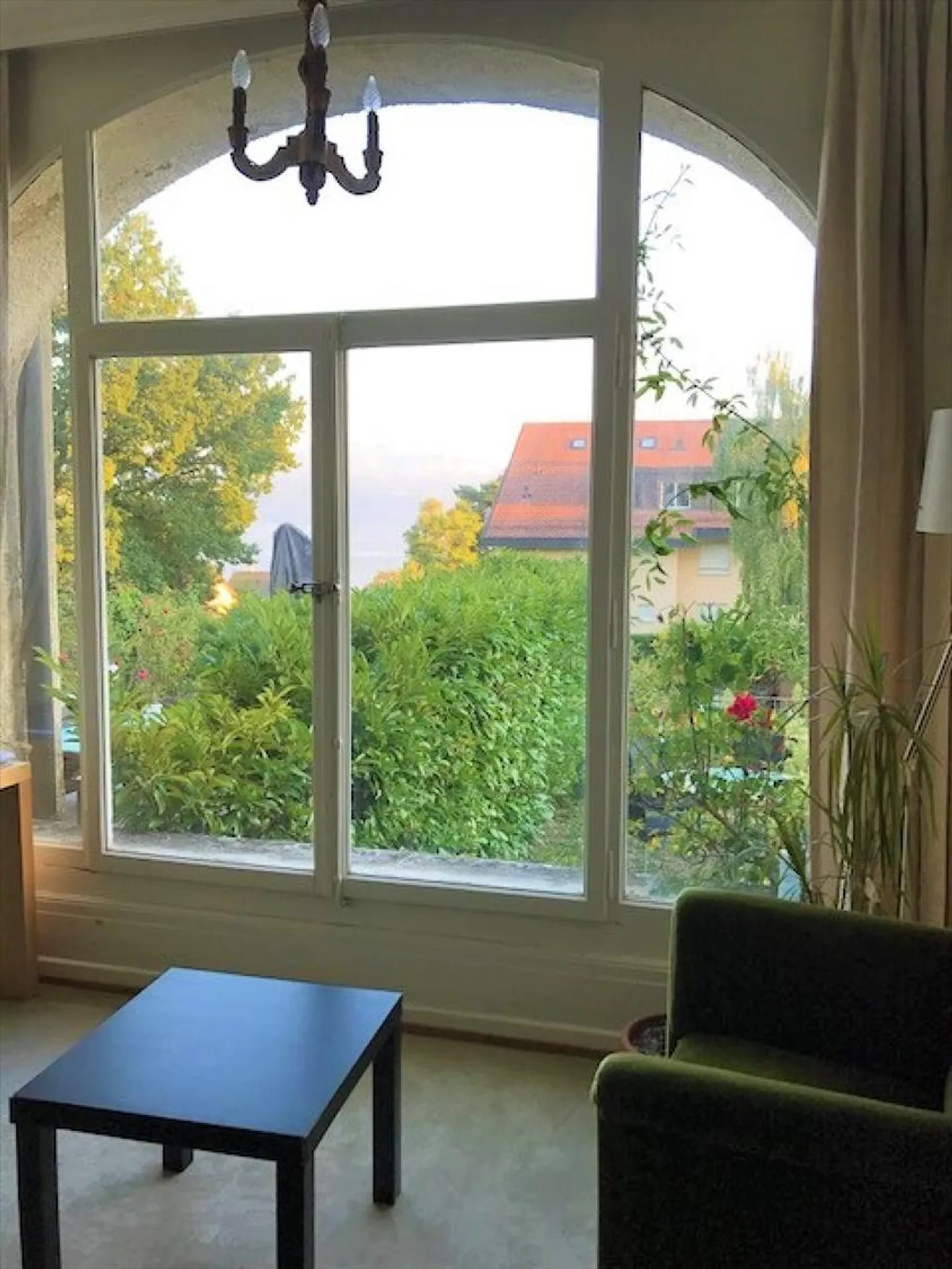 Pully, camera arredata in villa condivisa - Foto 2 di 5