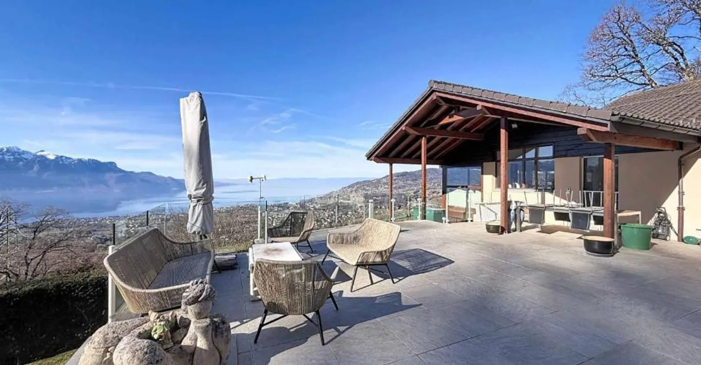 Luxury villa with breathtaking views of Lake Geneva - Photo 1 of 13