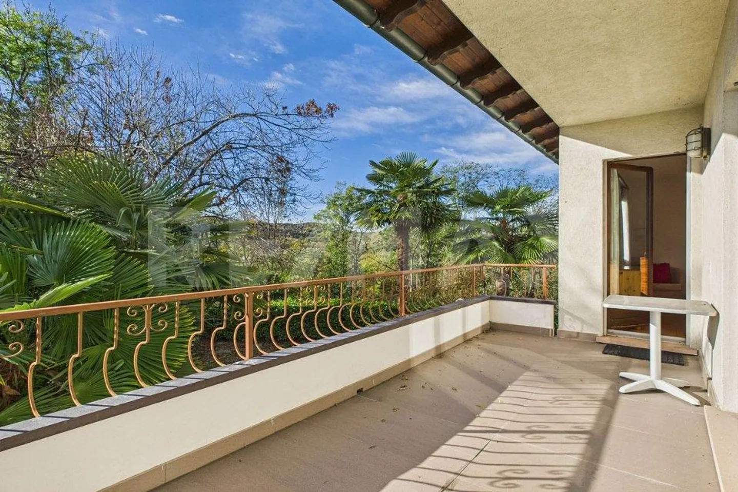 Grande casa di 7.5 locali a Coldrerio  ampliabile in zona R3 - Foto 8 di 13