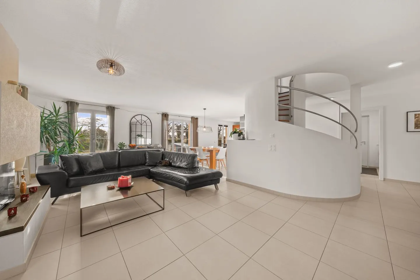 Bellissima proprietà a due passi da Morges! - Foto 6 di 13