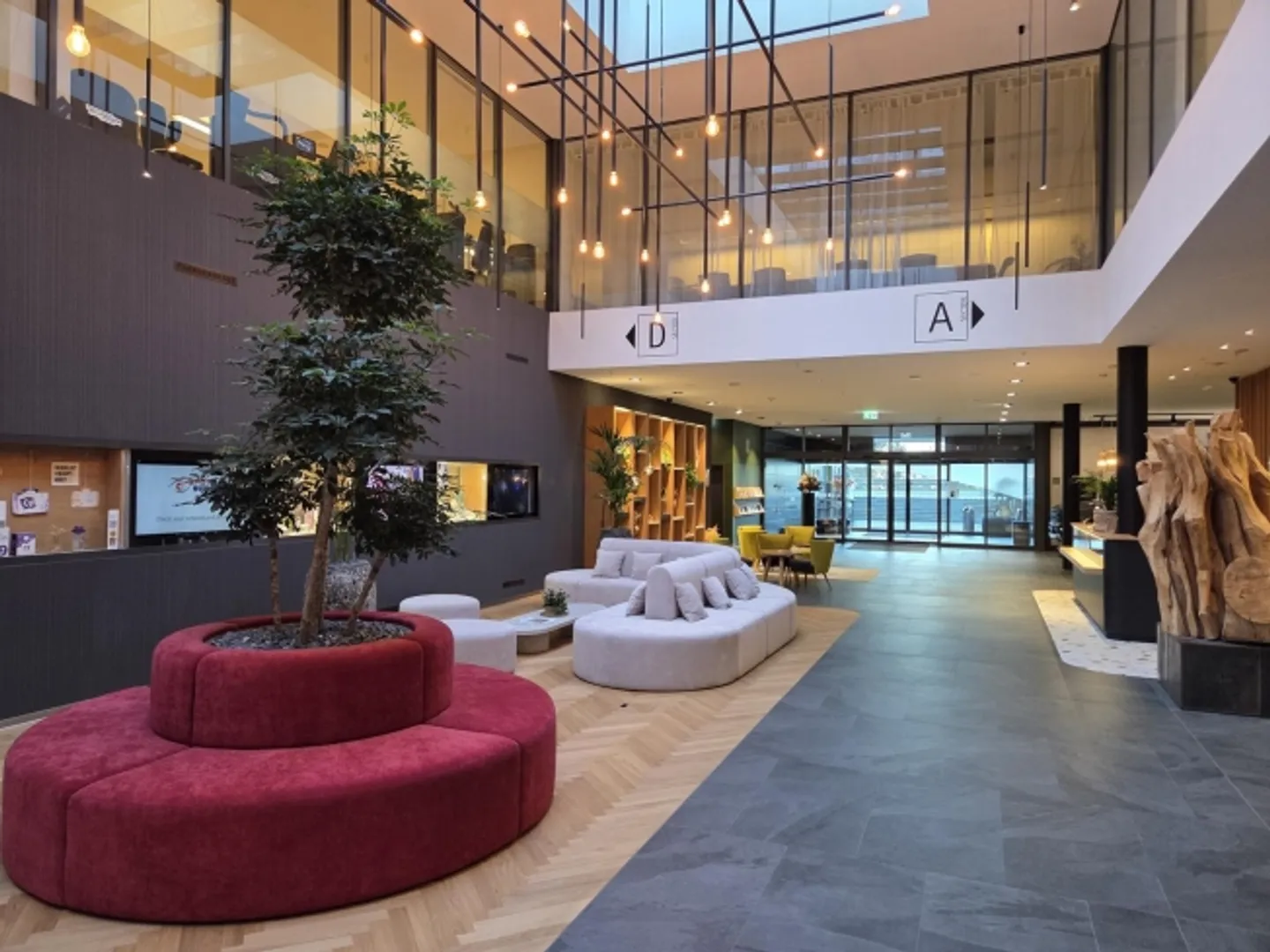 «Office» - Foto 11 von 11