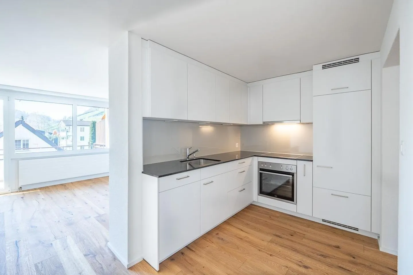 Appartamento di 4,5 locali ristrutturato con balcone - Foto 2 di 10