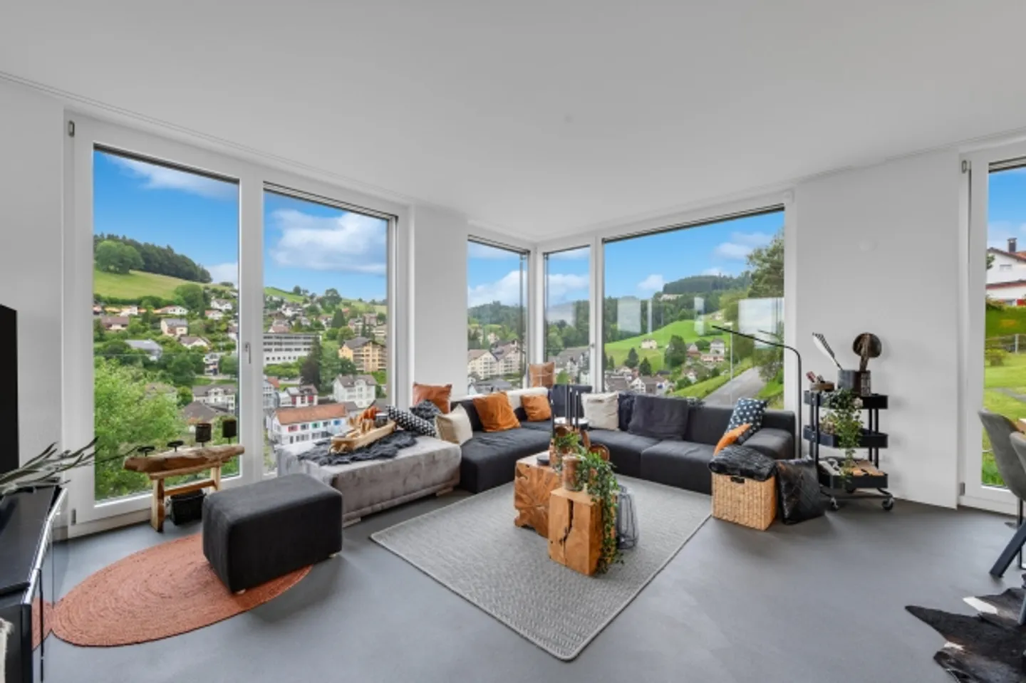 ALLES IN DER NÄHE MIT FANTASTISCHEM PANORAMA - Foto 1 von 8