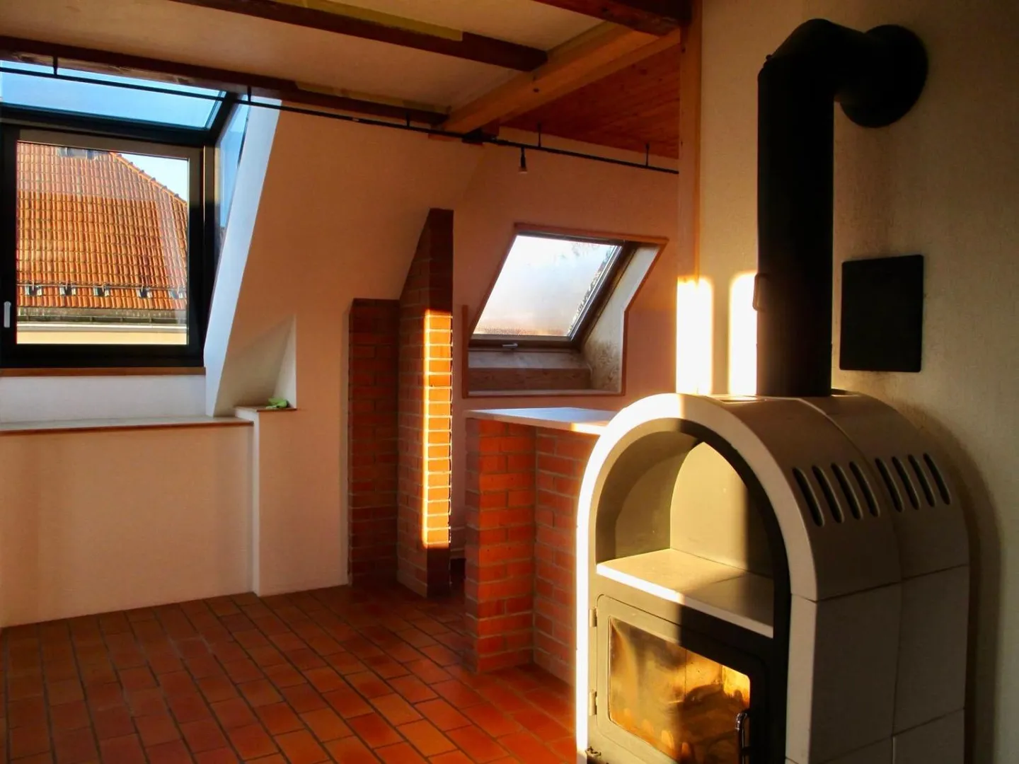 Ultimo piano 2.5 stanze - Foto 3 di 8