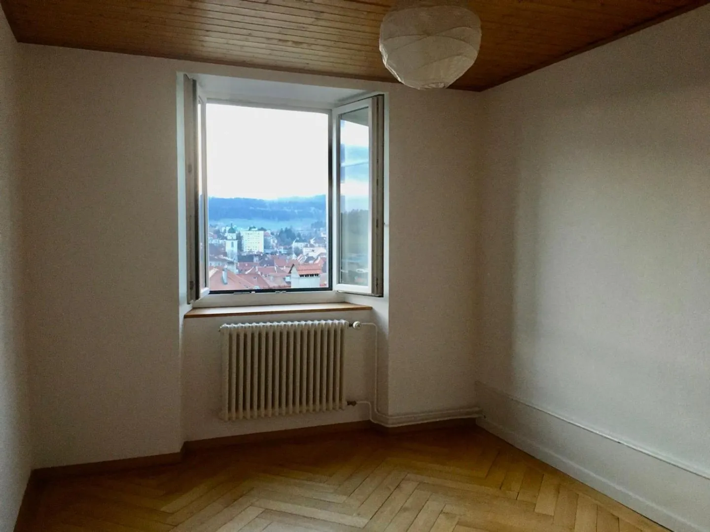 Ultimo piano 2.5 stanze - Foto 6 di 8