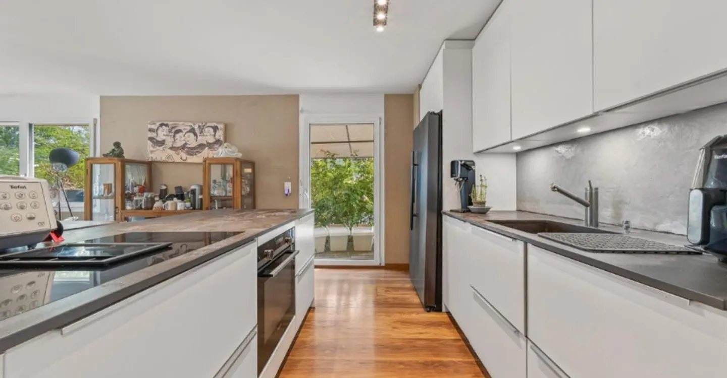 Villa familiale récente avec piscine chauffée et vue dégagée - Foto 6 di 13