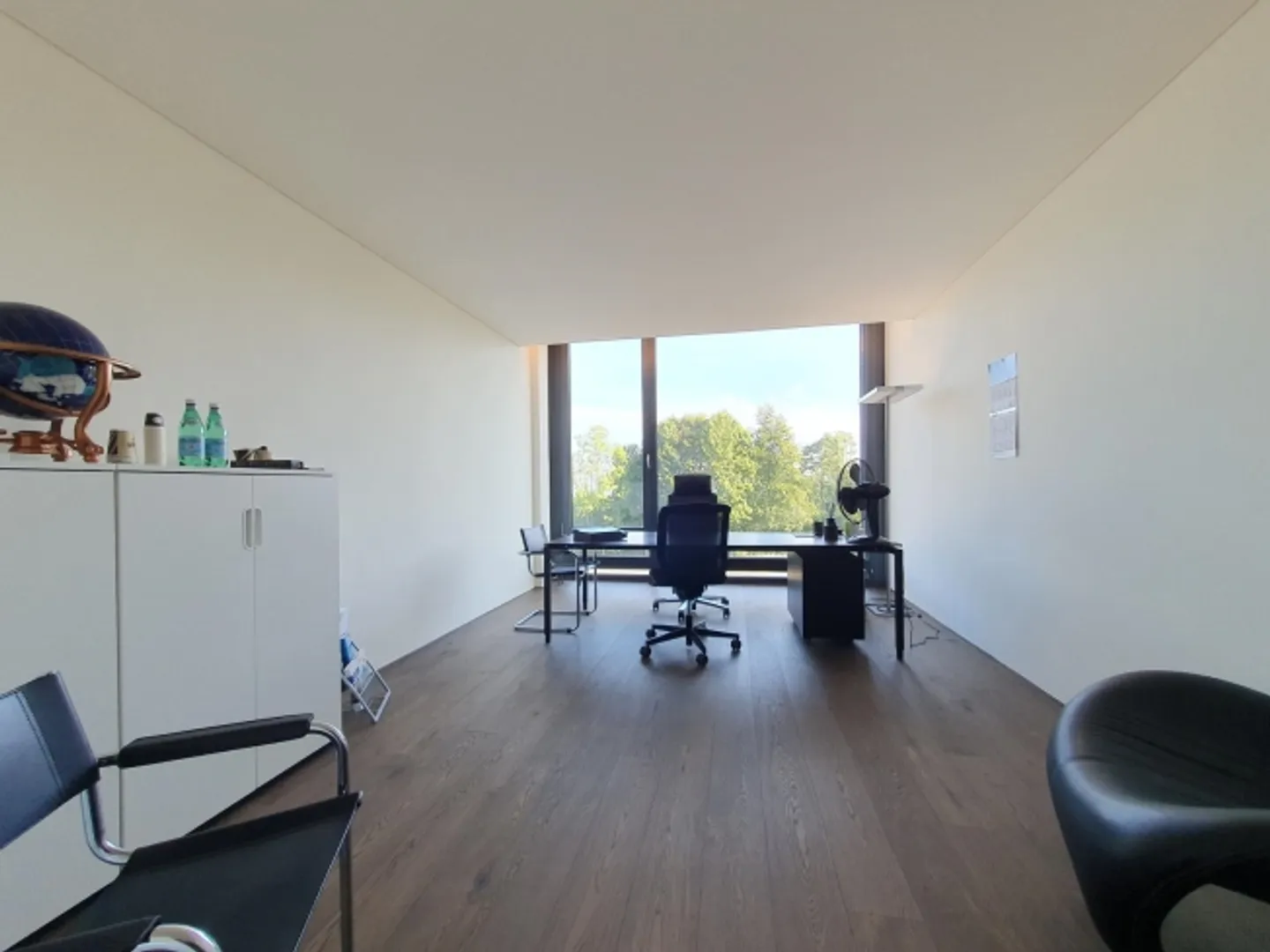 «Office» - Foto 2 von 6