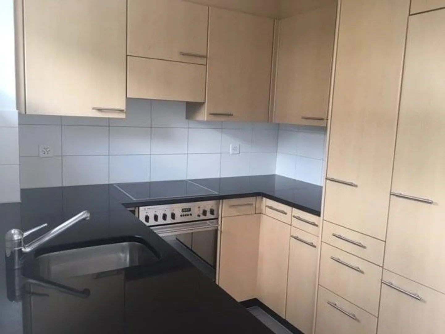 Appartement rénové et abordable près de la gare - Photo 2 sur 8