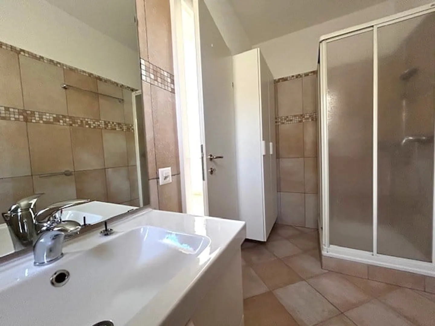 Grande appartamento di 4 ½ locali a Giubiasco in zona residenziale - Foto 13 di 16