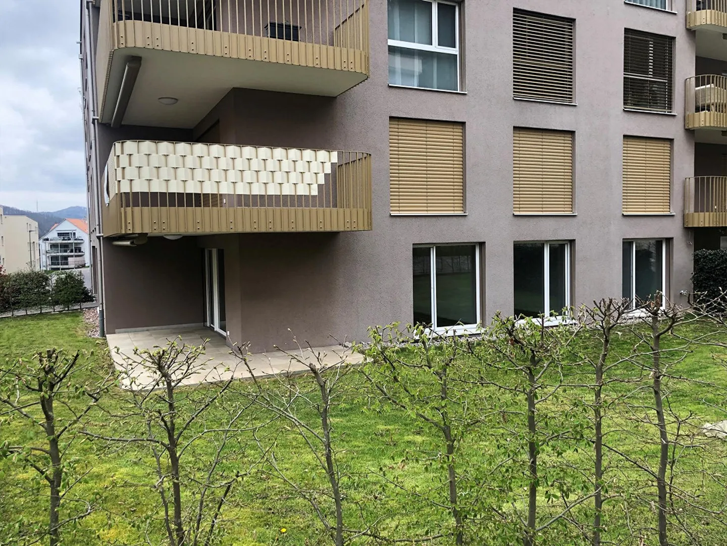 5,5 Zimmer Gartenwohnung mit Extras - Foto 1 von 11