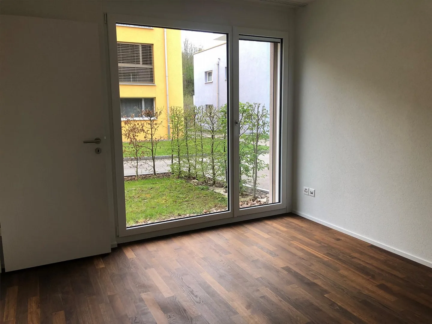 5,5 Zimmer Gartenwohnung mit Extras - Foto 5 von 11