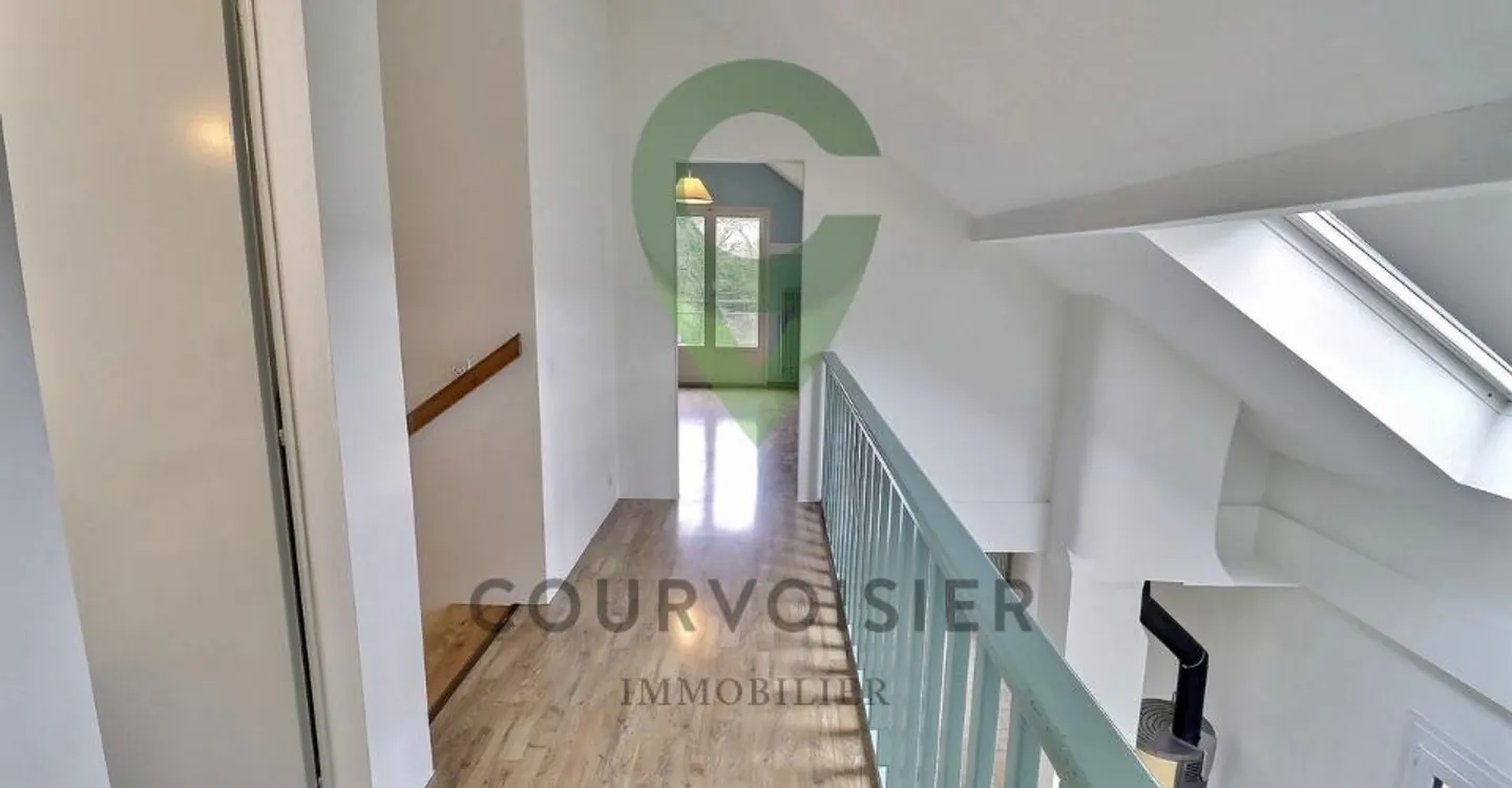 Villa mit Renovierungspotenzial - Foto 7 von 10