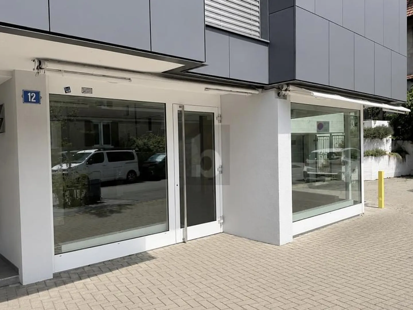 OUVERT, MODERNE ET ACCUEILLANTE - Photo 1 sur 5