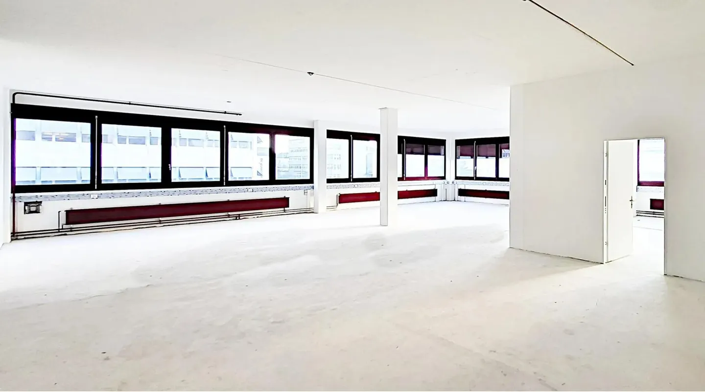 Building for rent, Steinackerstrasse 23 (Kloten, Switzerland) - Photo 1 of 5