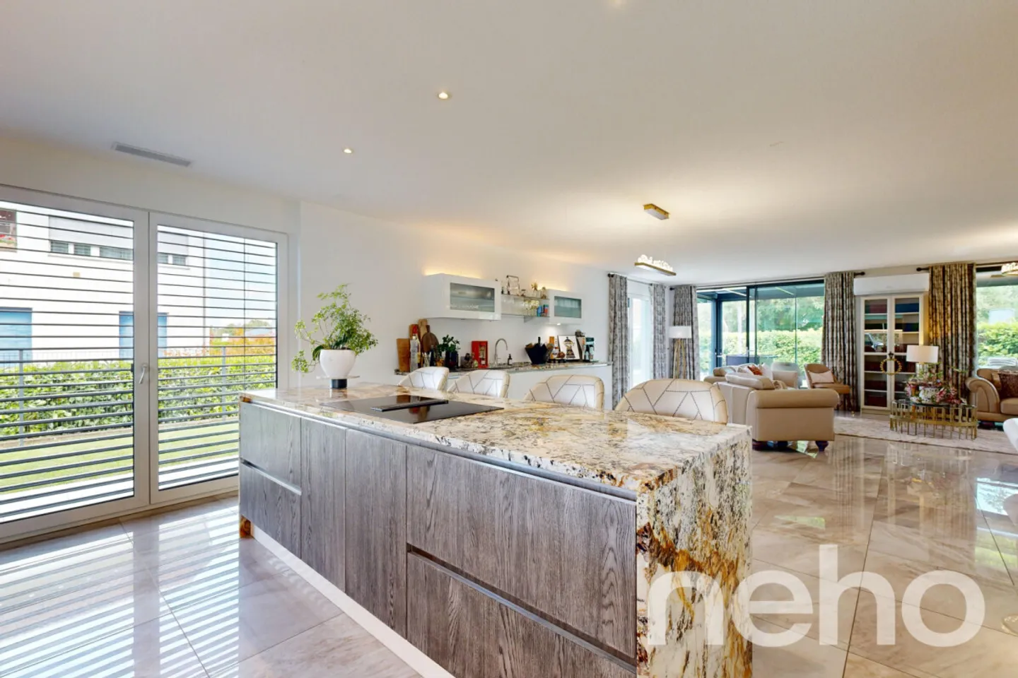 Beautiful single-family home with a lot of character on 300m2 of living space - Photo 7 of 13