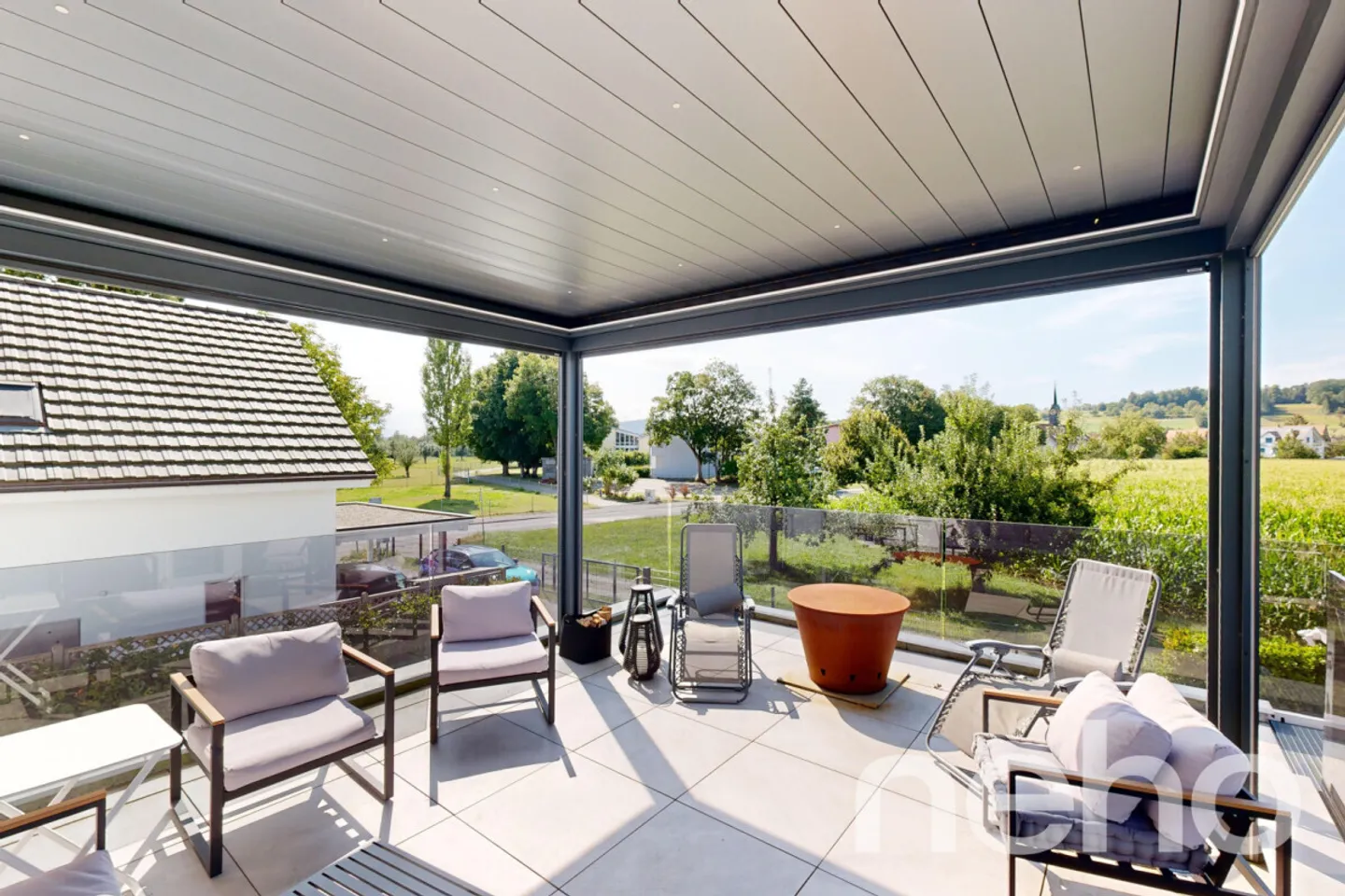 Beautiful single-family home with a lot of character on 300m2 of living space - Photo 2 of 13