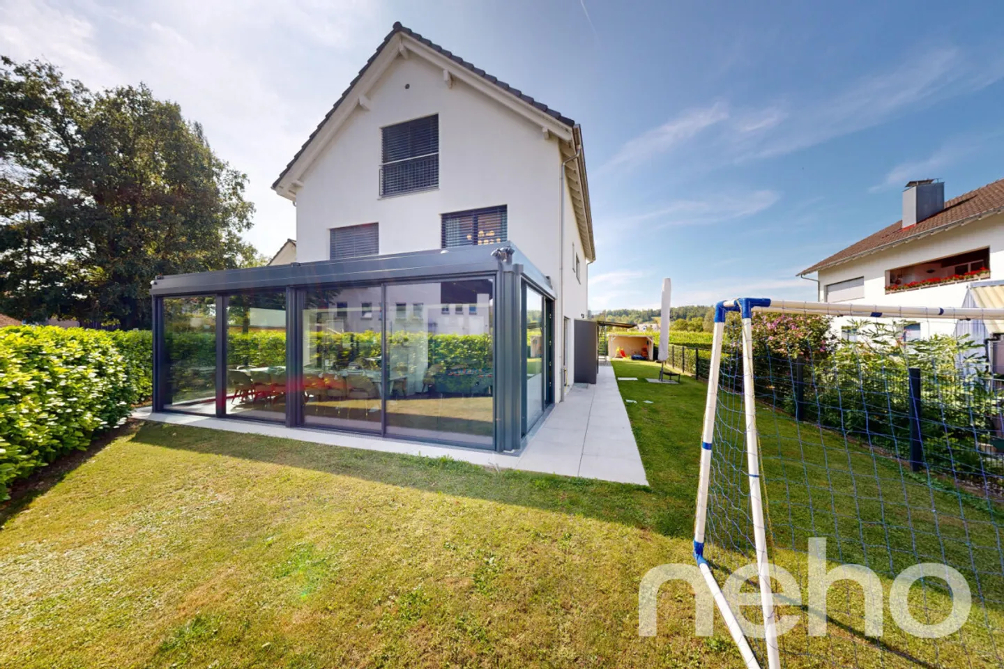 Beautiful single-family home with a lot of character on 300m2 of living space - Photo 3 of 13