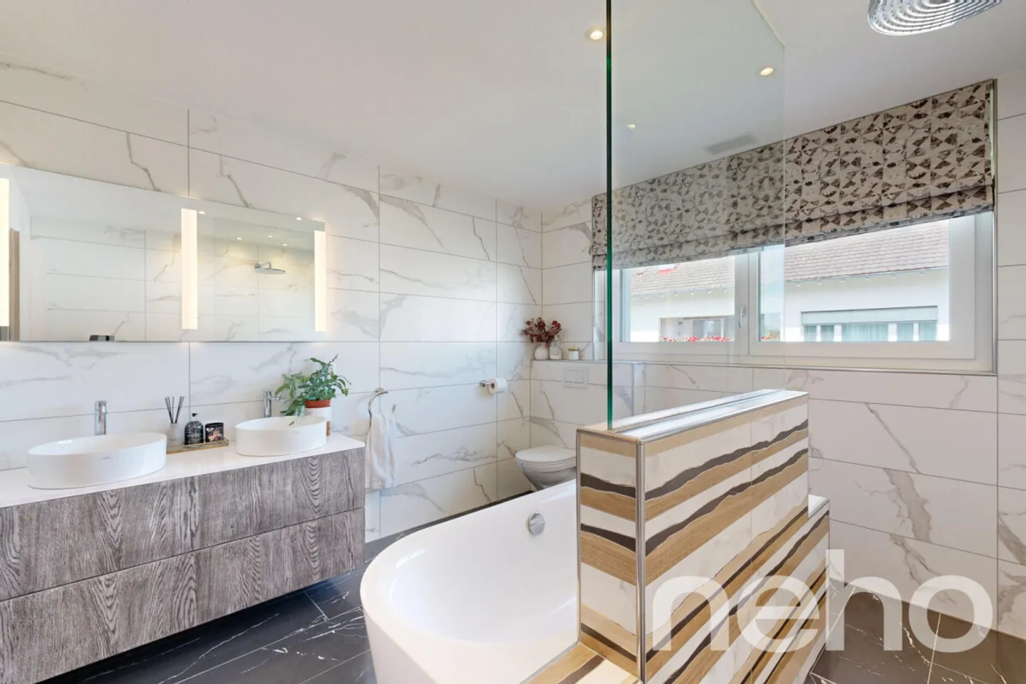 Beautiful single-family home with a lot of character on 300m2 of living space - Photo 10 of 13