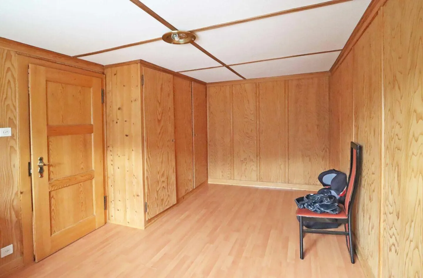 Detached single-family house in a quiet and central location in Näfels, municipality of Glarus Nord - Photo 10 of 12