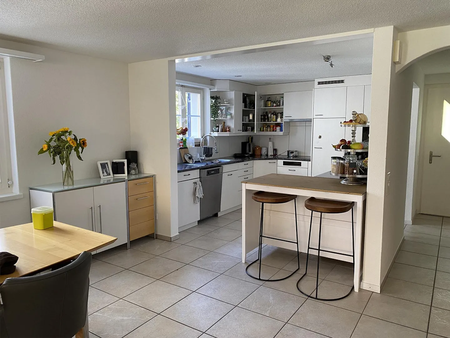 Casa bifamiliare per famiglie di 5,5 stanze con giardino in un quartiere tranquillo - Foto 9 di 26