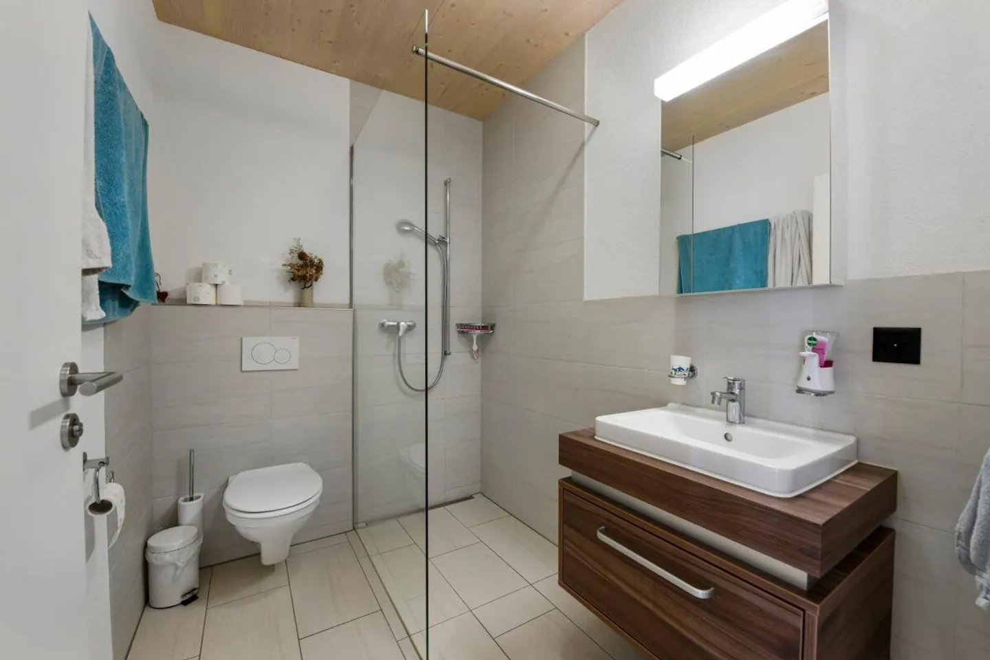 Vivere con vista: Casa da sogno con appartamento e oasi benessere - Foto 22 di 30