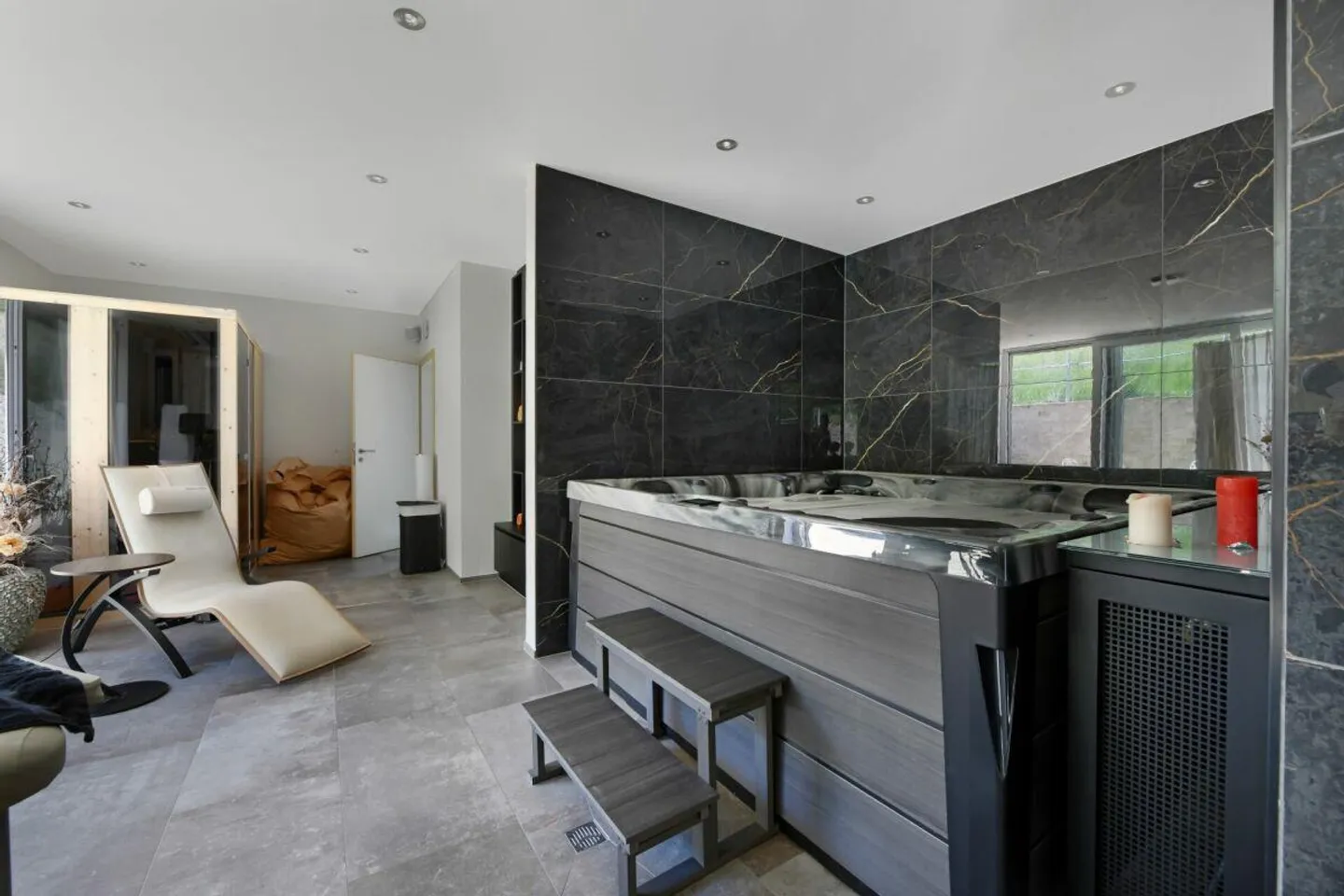 Vivere con vista: Casa da sogno con appartamento e oasi benessere - Foto 26 di 30