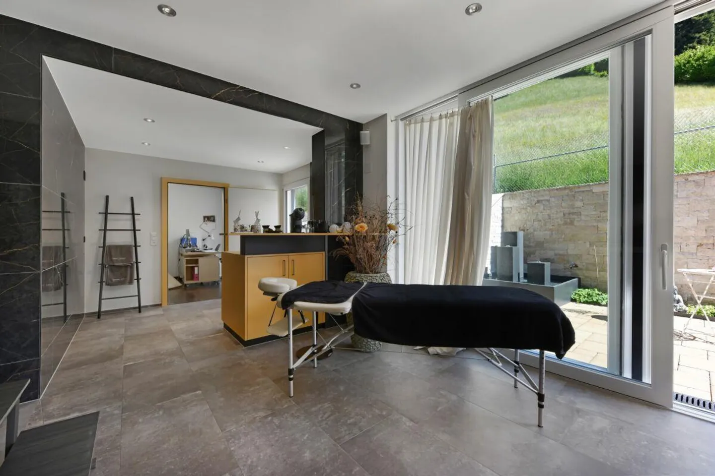 Vivere con vista: Casa da sogno con appartamento e oasi benessere - Foto 23 di 30