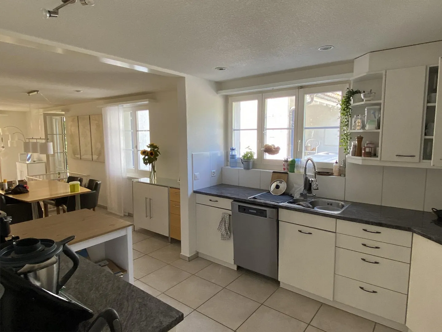 Casa bifamiliare per famiglie di 5,5 stanze con giardino in un quartiere tranquillo - Foto 10 di 26