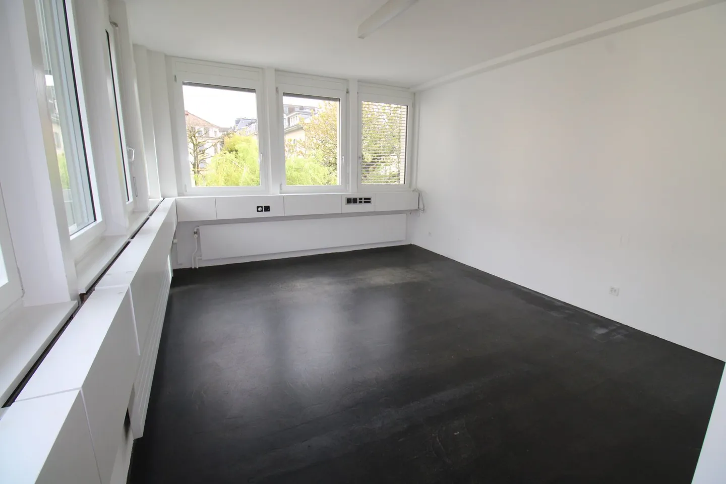 Emplacement calme au centre-ville - Photo 5 sur 6