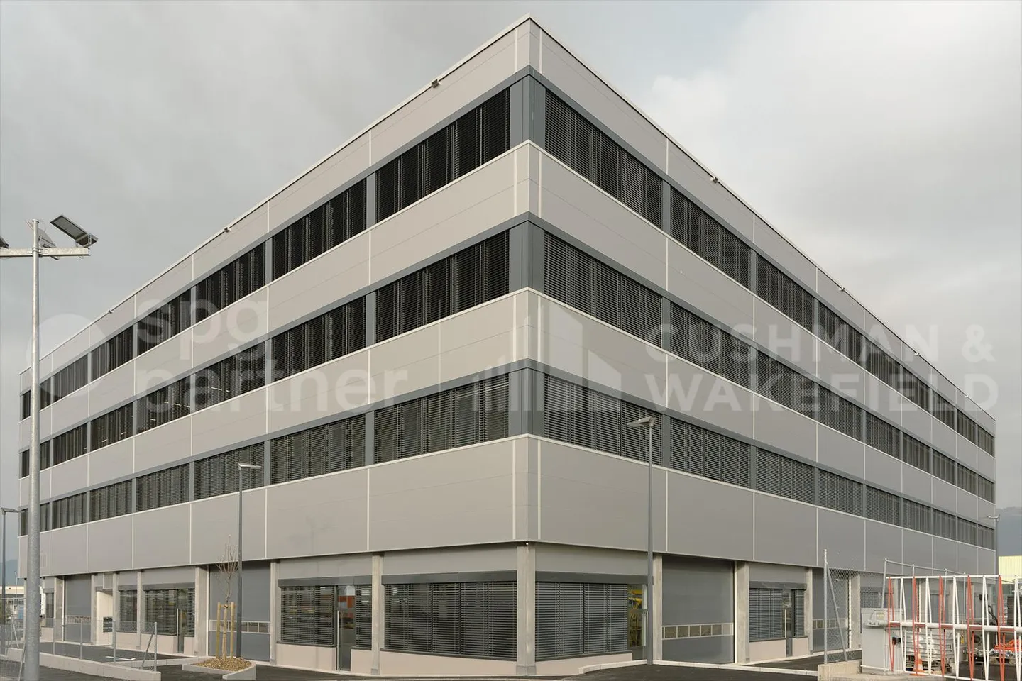 Vernier Trades - Industrial and Modular Workshops from 330 m² - Photo 4 of 13