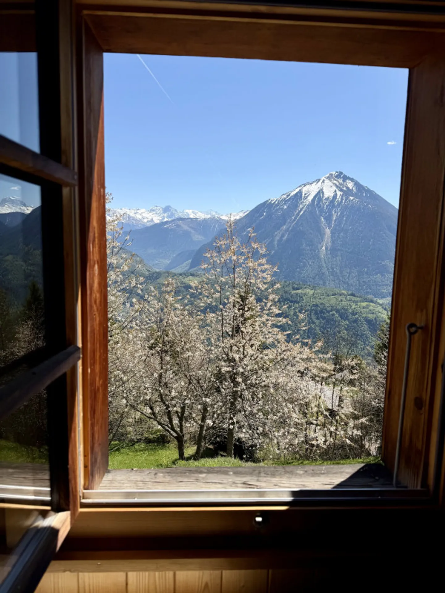 Authentic Chalet with Panoramic View - Photo 10 of 13