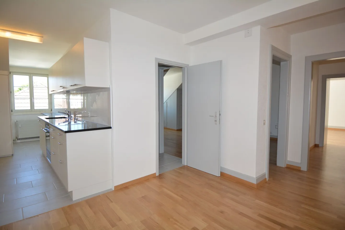 Charming Living in the Center of Solothurn - Photo 2 of 11